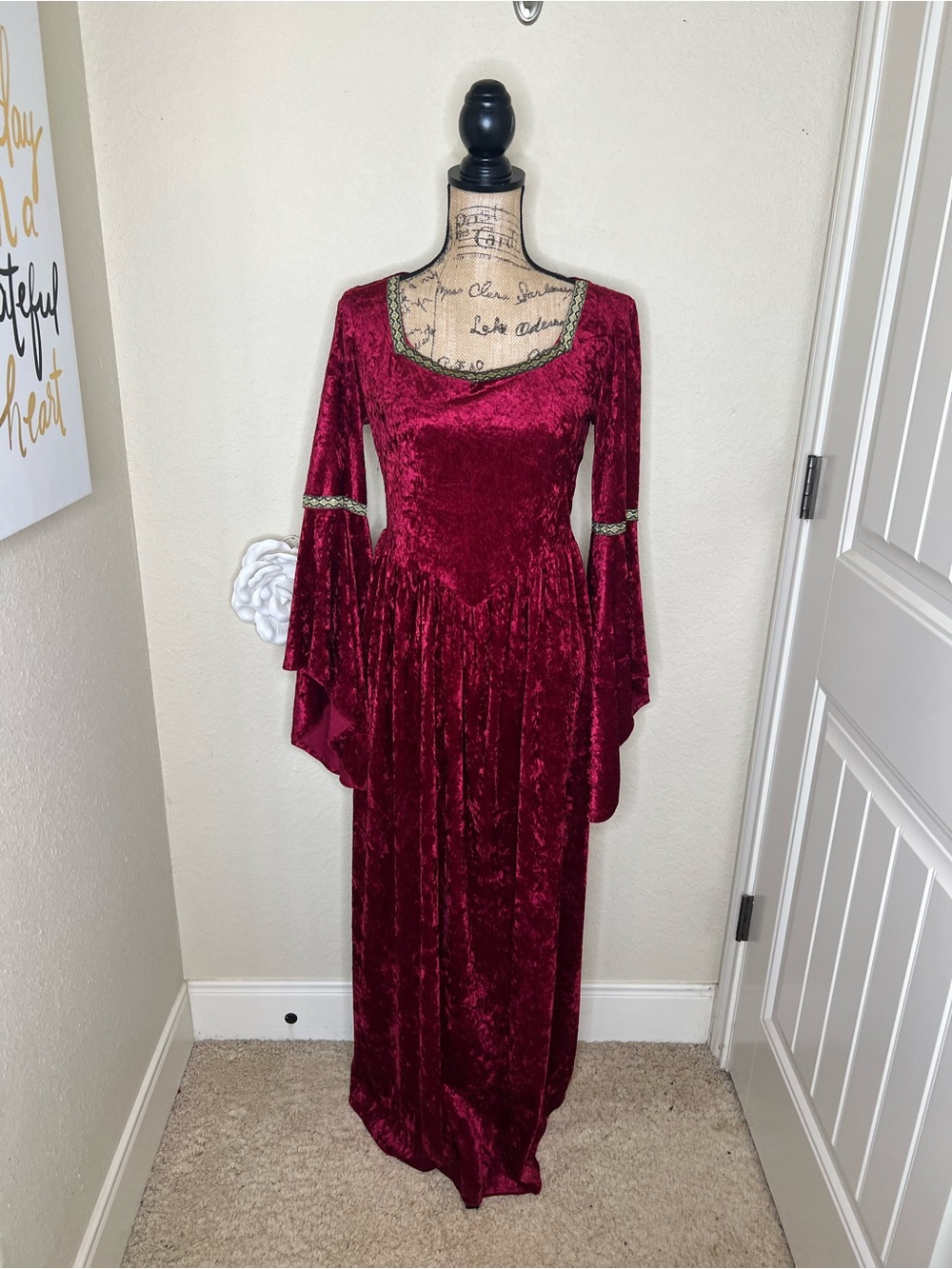 NTM: Vintage California Costume Collections Burgundy Velvet Renaissance Medieval